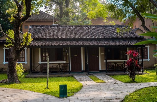 Sauraha Hotel | Royal Park Hotel