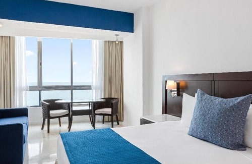 Marina Mazatlan Hotel | Royal Park Original 1BR Condo with Pool and Gym