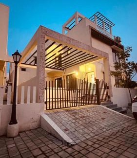 Vadanemelli Hotel | Royal Retreat