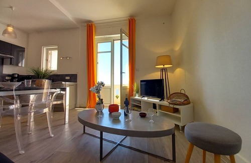 Pontaillac Apartment | Royan Pontaillac - MAGICAL VIEW for this APARTMENT on the 1st floor - Résidence du Golf