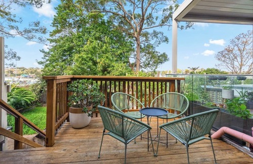Rozelle House | Rozelle Terrace Heritage Charm near the Foreshore