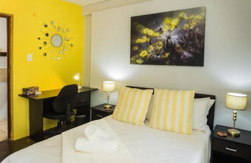 Lyttelton Manor Bed & Breakfast | Rozendal Guest House