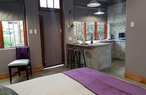 George House | Rozenhof Guest Cottages