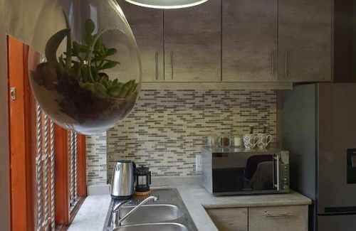 George House | Rozenhof Guest Cottages