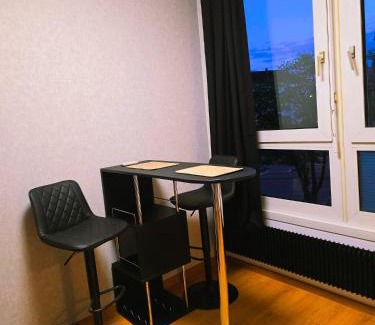 Mitte Apartment | RS63 Apartment