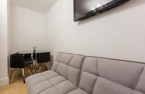 Kirkdale Apartment | RST Stanley Park