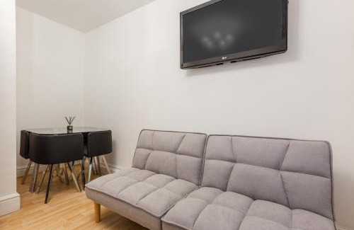 Kirkdale Apartment | RST Stanley Park