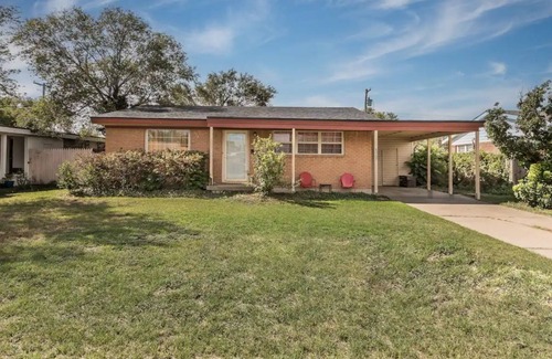 Amarillo House | RT 66 mid-Century home with hip-retro vibes.