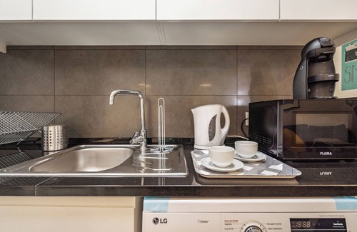 Falca Apartment | Ruby Grey Apartment, Campolide, Lisbon