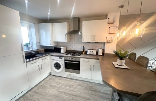 Hartlepool House | Ruby Place by Blue Skies Stays