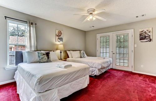 Savannah House | Ruby Red Reels- 15 Mins to Downtown