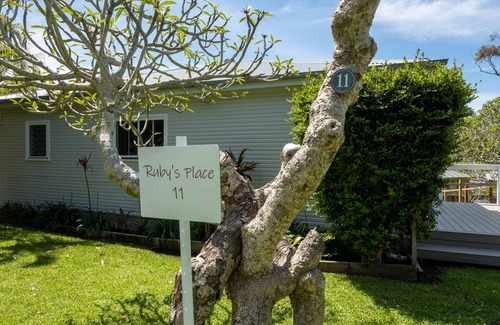 Black Head House | Ruby's Place is a unique beach house with all the creature comforts of home