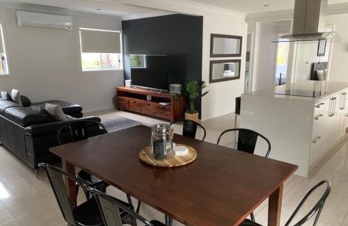 Anna Bay House | Ruby Tuesday - Little Beach House