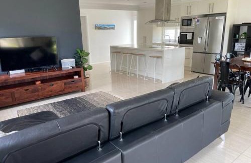 Anna Bay House | Ruby Tuesday - Little Beach House