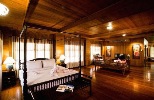 Chang Phueak Resort | Ruen Come In