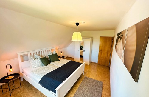 Kolkwitz Apartment | Ruhe und Natur Pur: Moderne Ferienwohnung im Dörflichen Spreewald