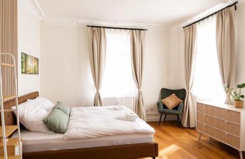 Baiersbronn Apartment | Ruhestein Quartier - Charaktervolle Wohnung perfekt für Gruppen und Familien, ideal gelegen nahe der Gartenschau und dem Bhf, bestens geeignet für entspannte als auch akitve Aufenthalte in malerischer Umgebung