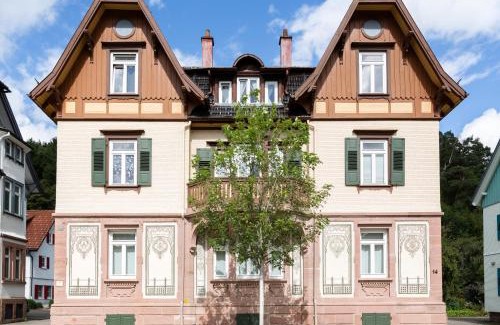 Baiersbronn Apartment | Ruhestein Quartier - Charaktervolle Wohnung perfekt für Gruppen und Familien, ideal gelegen nahe der Gartenschau und dem Bhf, bestens geeignet für entspannte als auch akitve Aufenthalte in malerischer Umgebung