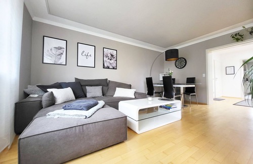 Ailingen Apartment | Ruhige, Gemütliche Ferienwohnung