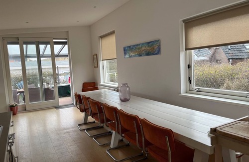 Municipality of Bergen House | Ruime Vakantiewoning Voor Meerdere Gezinnen Direct aan zee