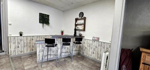 Saint-Martin-d'Ablois Apartment | Ruisseau & Fleur.