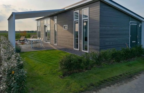 Wemeldinge House | Ruisweg 45 by Interhome