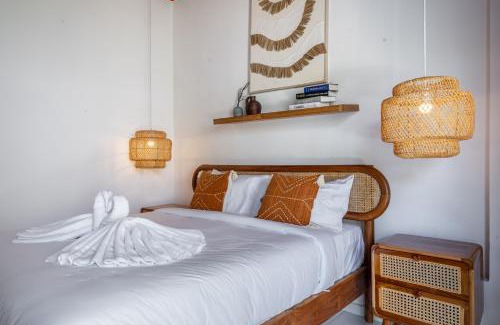 Berawa Villa | Rumah Libbo-2BR Villa with Pool near Finns