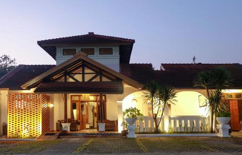 Mlati Hotel | Rumah Mertua Heritage