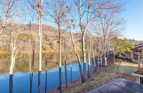 Lake Lure Condo | Rumbling Bald Resort Condominium at beautiful Lake Lure, Western North Carolin