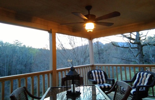 Lake Lure Villa | Rumbling Bald Resort/Apple Valley Villa mountain getaway!