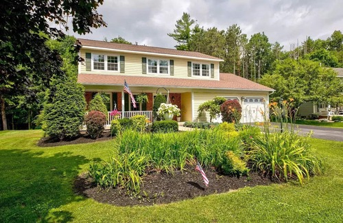 Saratoga Springs House | Run For The Pool Saratoga! Relax, unwind play pool or take a dip!