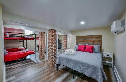 Tuscaloosa House | Run Forest Run - Book for 30 nights or longer!