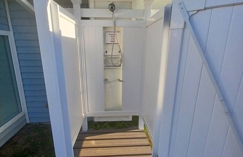 East Tawas House | Run-O-Way - Beachfront