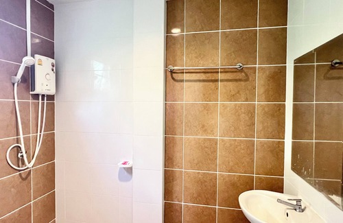 Ban Phai Hotel | Rungreang Hotel