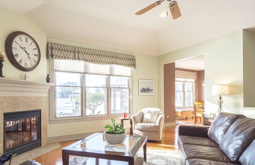 Whittaker House | Rural Ann Arbor, 10 mins. to downtown, gym, sauna
