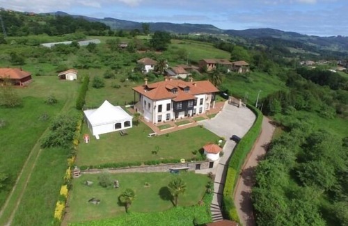 Villaviciosa Cottage | Rural apartment La Casona de la Roza for 5 people