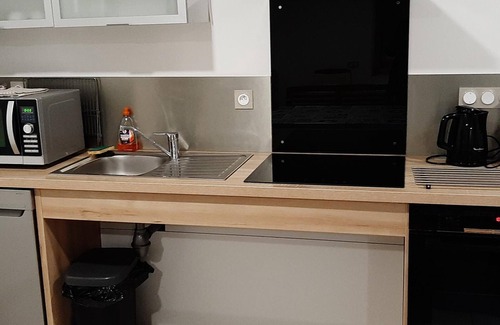 Saint-Fraimbault Cottage | Rural charm with Wifi and pets allowed