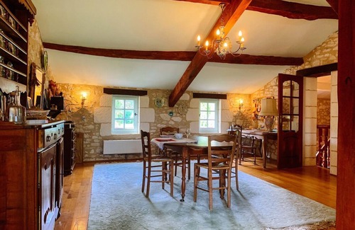 Queyssel House | Rural family peace and tranquility. Up to12 guests, self catered.