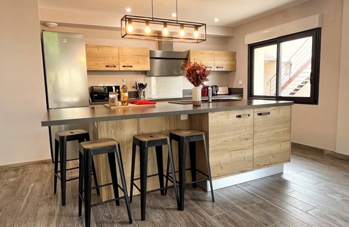 Saint-Sauvy Cottage | Rural family retreat - heated pool & kid friendly