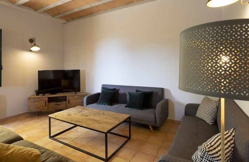Palafolls House | Rural farmhouse near the Costa Brava for 30