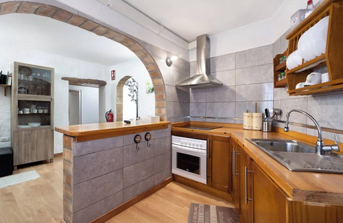 Isora House | Rural Holiday Home 'Alto Prado' with Sea View, Private Terrace and Wi-Fi