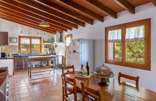 Manacor House | Rural Holiday Home Son Colom with Wi-Fi, Terrace