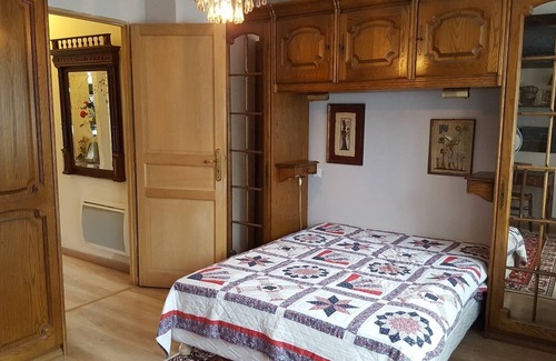 Argentat House | rural house with terrace and small garden all trade without car