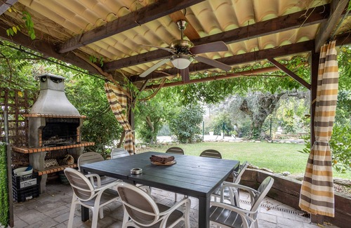 L'Ametlla del Valles House | Rural House 'La Caseta' with Mountain Views, Wi-Fi and Air Conditioning