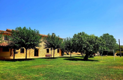 Queixas House | Rural house in Girona. 11 bedrooms, up to 30 people, private pool.