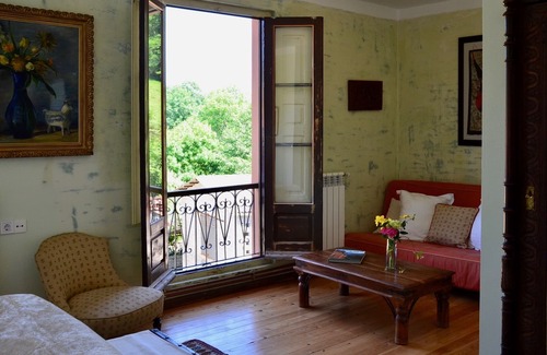 La Vega de los Caseros House | Rural House In The Asturian Village Cangas De Onís, Next To The Sella River