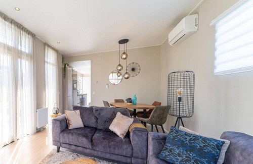 Molenschot House | Rural house on park near Molenschot