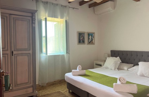 Sant Antoni de Portmany Bed & Breakfast | rural property ideal for couples who enjoy the natural surroundings and tranquility.