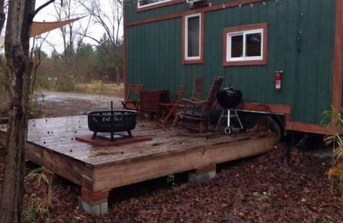Chesapeake House | Rural Tiny House in the Edge Of the Woods