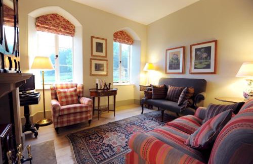 Beeley House | Russian CottageChatsworth Estate